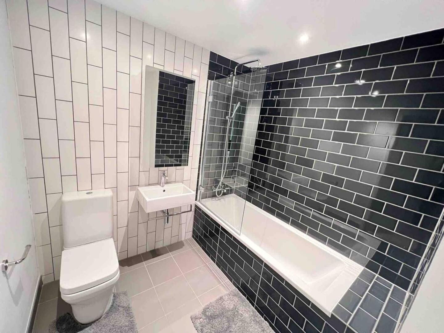 Ds Rentals - Entire 1 Bedroom Apartment London Kültér fotó